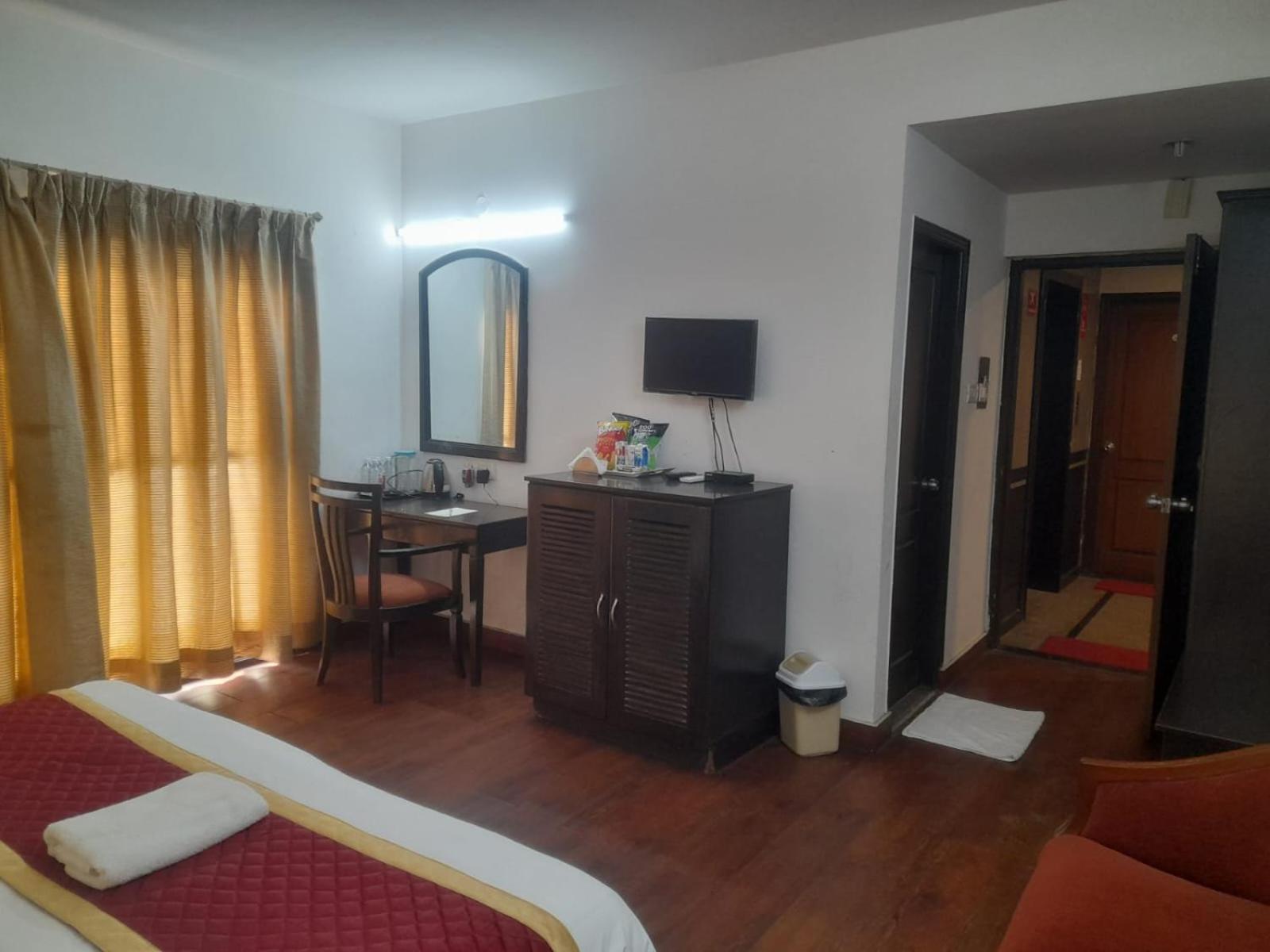 Hotel Prestige Inn Bangalore Exteriör bild